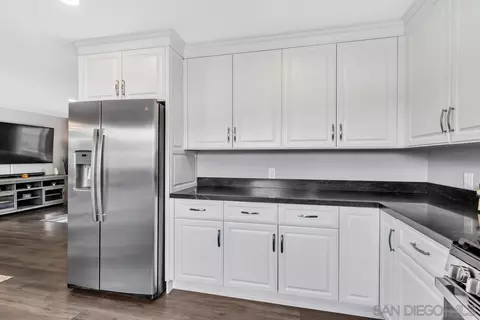 Kitchen - 9217 Riverview Ave, Lakeside, CA 92040 photo 2 of 5