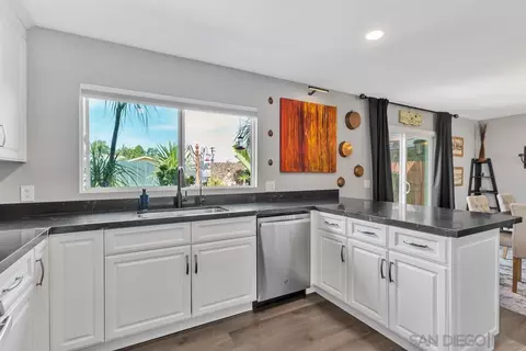 Kitchen - 9217 Riverview Ave, Lakeside, CA 92040 photo 4 of 5