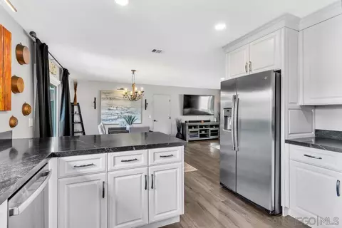 Kitchen - 9217 Riverview Ave, Lakeside, CA 92040 photo 5 of 5