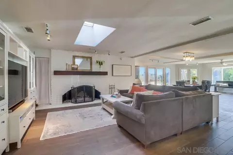 Living - 9740 Nutby Ln, Escondido, CA 92026 photo 1 of 1