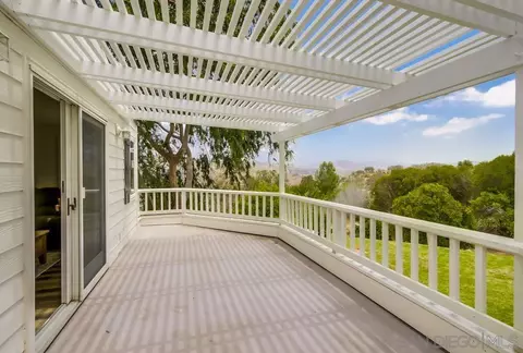 Exterior - 9740 Nutby Ln, Escondido, CA 92026 photo 4 of 17