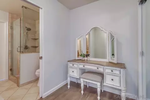 Bath - 9740 Nutby Ln, Escondido, CA 92026 photo 1 of 3