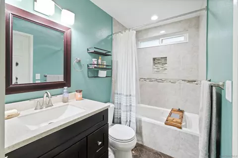 Bath - 2714 Crownridge Ln, Spring Valley, CA 91977 photo 1 of 6