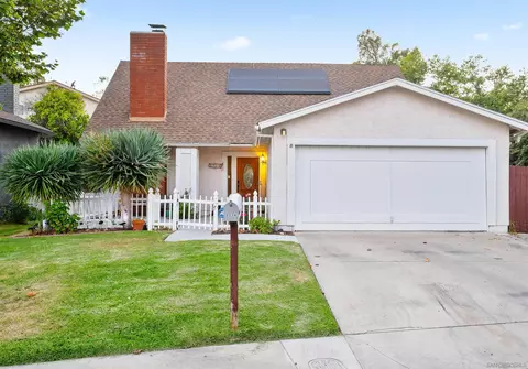Exterior - 2714 Crownridge Ln, Spring Valley, CA 91977 photo 2 of 11