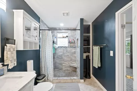 Bath - 2714 Crownridge Ln, Spring Valley, CA 91977 photo 6 of 6
