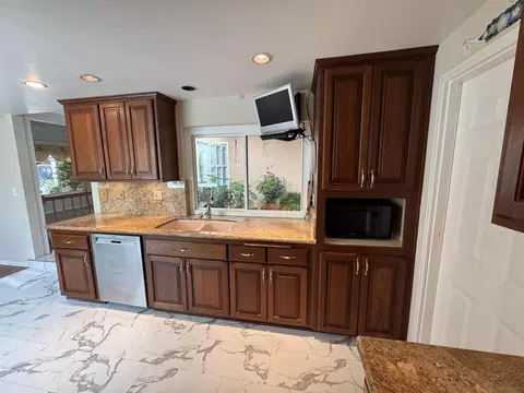 Kitchen - 644 Mahogany Dr, El Cajon, CA 92019 photo 1 of 2