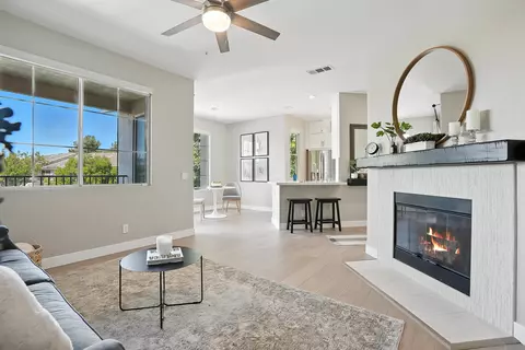 10728 Sabre Hl #240, San Diego, CA 92128