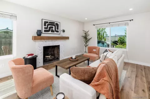 Living - 14555 High Pine St, Poway, CA 92064 photo 3 of 4