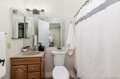 Bath - 14555 High Pine St, Poway, CA 92064 photo 1 of 2