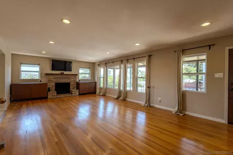 123 E 11th Ave, Escondido, CA 92025 photo 5