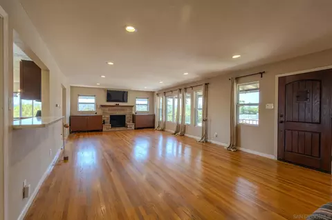 123 E 11th Ave, Escondido, CA 92025 photo 6