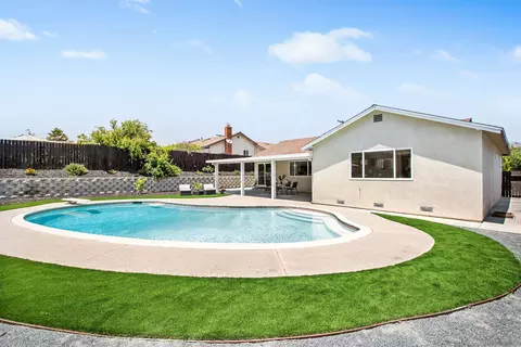 2790 Rhoades Rd, San Diego, CA 92139