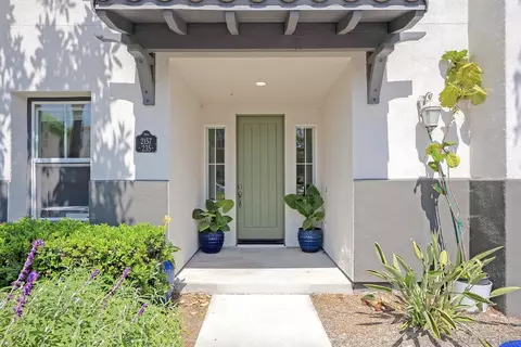 2157 Dovetail Ct #235, Chula Vista, CA 91915