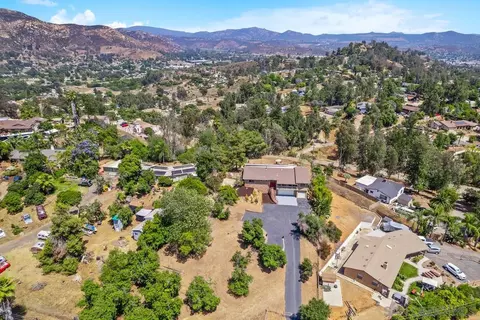 11249 Valle Vista Rd, Lakeside, CA 92040 photo 2