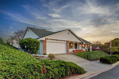 7623 Flag Lake St, San Diego, CA 92119