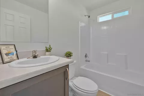 Bath - 13217 Aurora Dr #77, El Cajon, CA 92021 photo 2 of 2