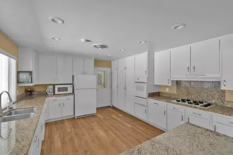 Kitchen - 13217 Aurora Dr #77, El Cajon, CA 92021 photo 6 of 6
