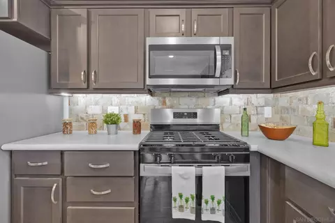 Kitchen - 13217 Aurora Dr #77, El Cajon, CA 92021 photo 3 of 6