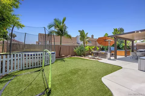 3925 Estancia Dr, Oceanside, CA 92058 photo 32