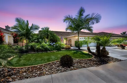 3925 Estancia Dr, Oceanside, CA 92058