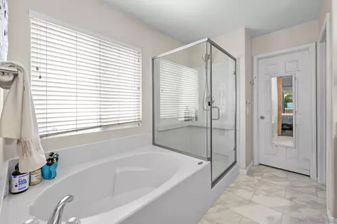 3925 Estancia Dr, Oceanside, CA 92058 photo 19