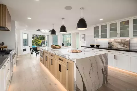 Kitchen - 7570 Cabrillo Ave, La Jolla, CA 92037 photo 2 of 8
