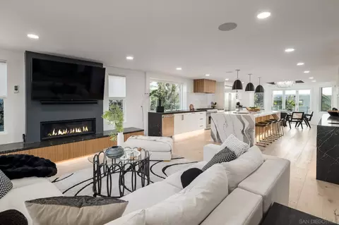 Living - 7570 Cabrillo Ave, La Jolla, CA 92037 photo 1 of 5