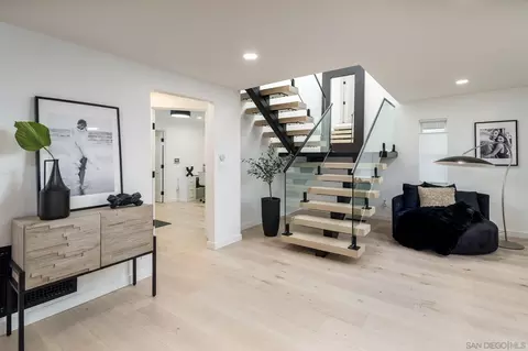 Entry Way - 7570 Cabrillo Ave, La Jolla, CA 92037 photo 1 of 3