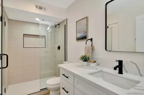 Bath - 349 N Willowspring Dr, Encinitas, CA 92024 photo 1 of 2