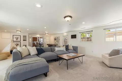 Living - 13811 Tobiasson Rd, Poway, CA 92064 photo 6 of 7