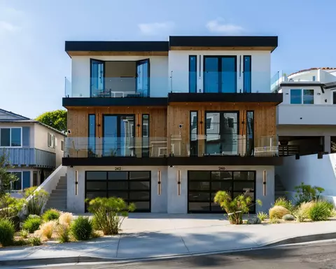 242 Playa Del Norte St, La Jolla, CA 92037