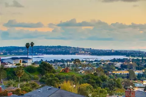 2630 Erie St #16, San Diego, CA 92110