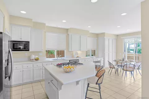 6581 Bluebonnet Dr, Carlsbad, CA 92011 photo 17