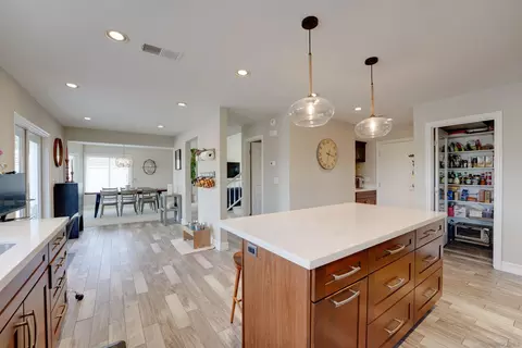 Kitchen - 1647 Hawk View Dr, Encinitas, CA 92024 photo 5 of 7