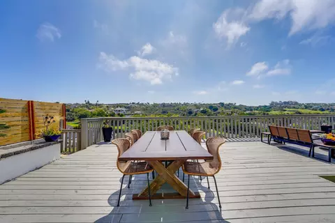 Exterior - 1647 Hawk View Dr, Encinitas, CA 92024 photo 7 of 20