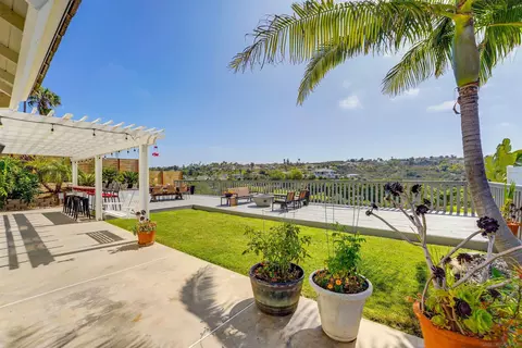 Exterior - 1647 Hawk View Dr, Encinitas, CA 92024 photo 4 of 20