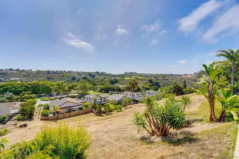 Exterior - 1647 Hawk View Dr, Encinitas, CA 92024 photo 14 of 20