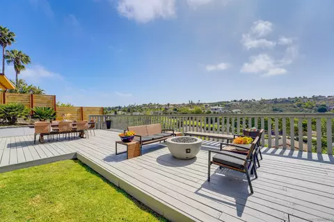 Exterior - 1647 Hawk View Dr, Encinitas, CA 92024 photo 9 of 20