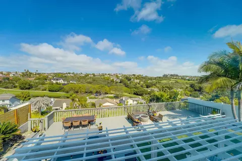 Exterior - 1647 Hawk View Dr, Encinitas, CA 92024 photo 2 of 20
