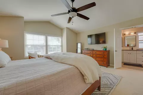 Bedroom - 1647 Hawk View Dr, Encinitas, CA 92024 photo 7 of 10