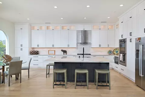 Kitchen - 7059 Sitio Caliente, Carlsbad, CA 92009 photo 2 of 4