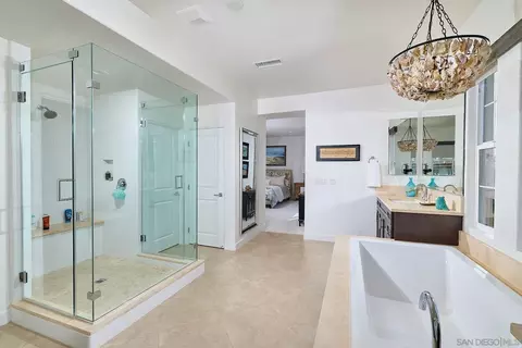 Bath - 7059 Sitio Caliente, Carlsbad, CA 92009 photo 3 of 7