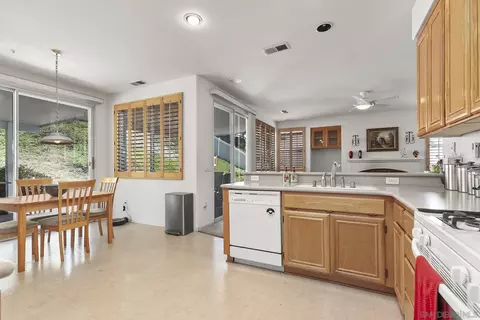 Kitchen - 9954 Jay Ct, Santee, CA 92071 photo 2 of 3