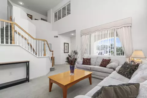 Living - 9954 Jay Ct, Santee, CA 92071 photo 2 of 4