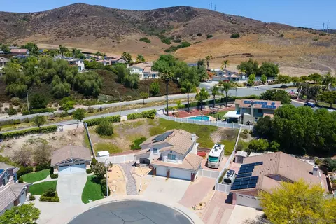 View/Area - 9954 Jay Ct, Santee, CA 92071 photo 6 of 10