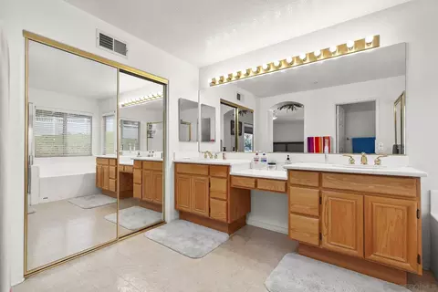 Bath - 9954 Jay Ct, Santee, CA 92071 photo 1 of 4