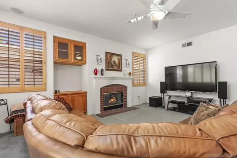 Living - 9954 Jay Ct, Santee, CA 92071 photo 3 of 4