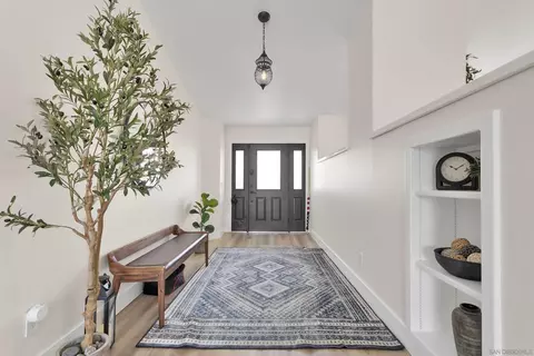 Entry Way - 15305 Lookout Rd, Apple Valley, CA 92307 photo 1 of 3