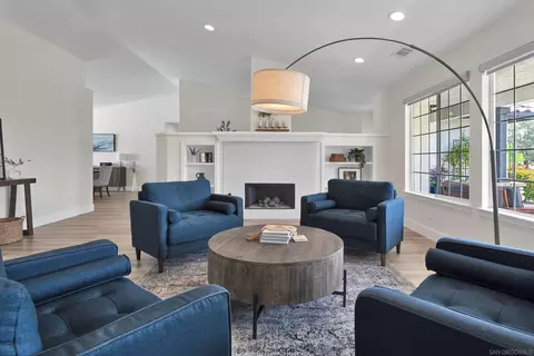 Living - 15305 Lookout Rd, Apple Valley, CA 92307 photo 2 of 8