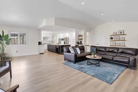 Living - 15305 Lookout Rd, Apple Valley, CA 92307 photo 4 of 8